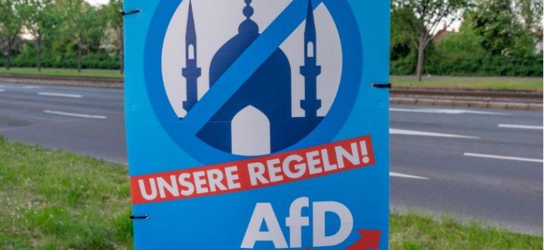 Germany's Enemy Within之前分享过一个由德国 DW 电视台制作的讲述美国国内极右翼极端组织的纪录片